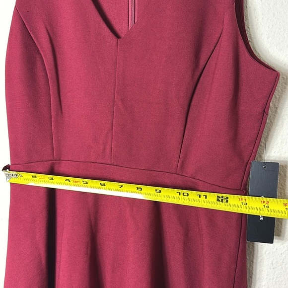 NWT Lulus Hello World Dress in Burgundy size small - Picture 8 of 11